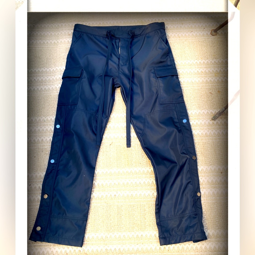 MNML Brand  size 36 100 nylon men’s pants.